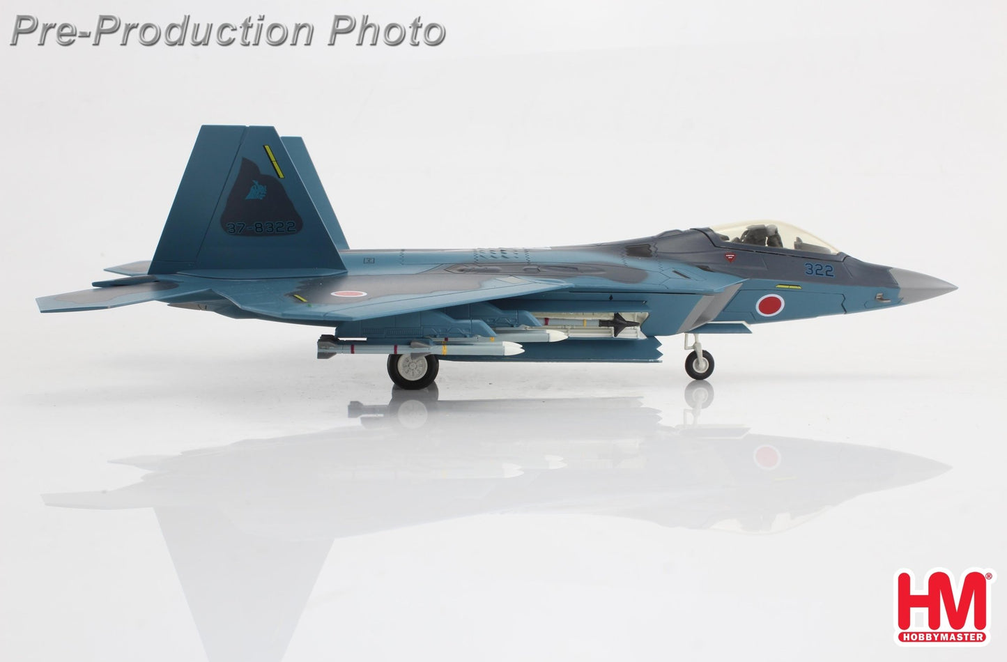 Hobby Master HA2830 1:72 F - 22 "Sea Camouflage" 37 - 8322, 3rd SQ, JASDF (pseudo scheme) (with 8 x AAM - 3 under the wings)