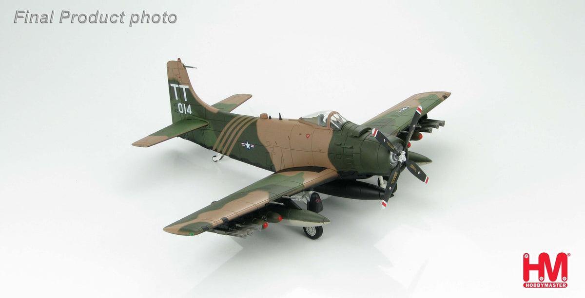 Hobby Master HA2904 1:72 Douglas A - 1J Skyraider 56th SOW, 602nd Fighter Sqn. No.014