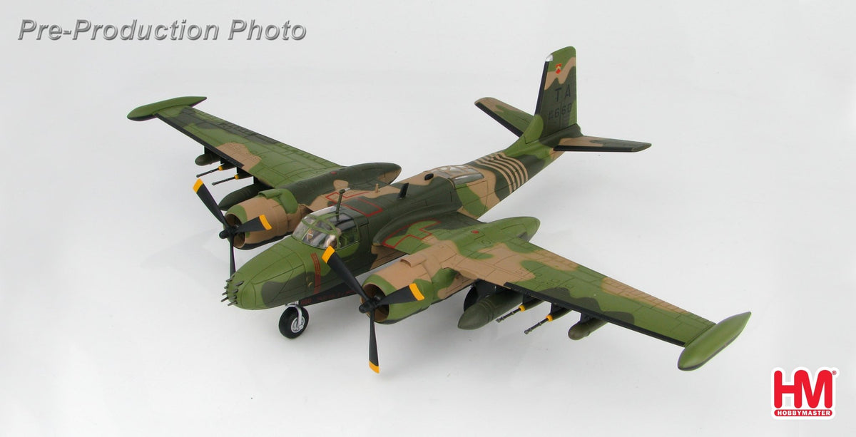 Hobby Master HA3225 1:72 B - 26K Counter Invader 609 SOS, Nakhon Phanom 1969