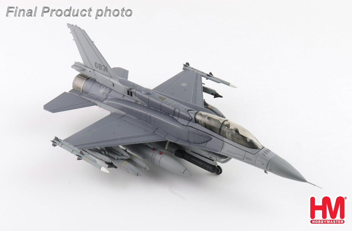 Hobby Master HA38067 1:72 F - 16D Block 70 6831, ROCAF, 2025 (w/IRST pod, GBU - 39, AGM - 154, AGM - 88)