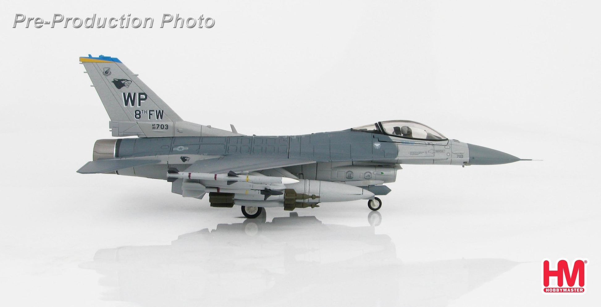 Hobby Master HA3846 1:72 Lockheed F - 16CG 90 - 0703, 8th FW Commander's Jet, Kunsan Air Base, 2007