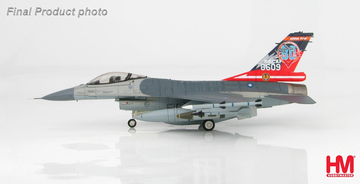 Hobby Master HA3857 1:72 F-16A Fighting Falcon 6609, ROCAF "Solo Demo", 2017