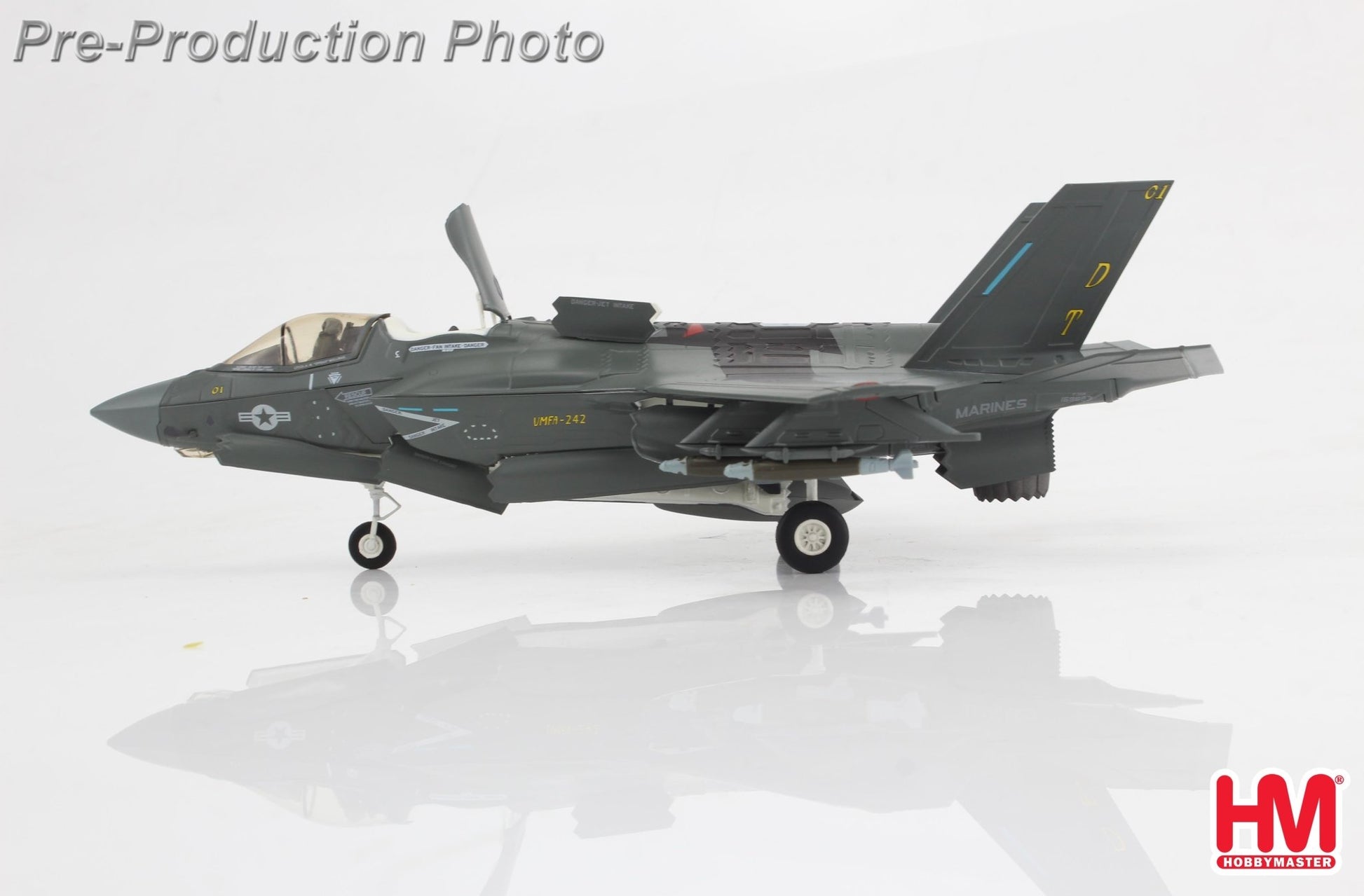 Hobby Master HA4623 1:72 Lockheed F - 35B 169623, VMFA 242 "Bats", Iwakuni 2024 (beast mode)
