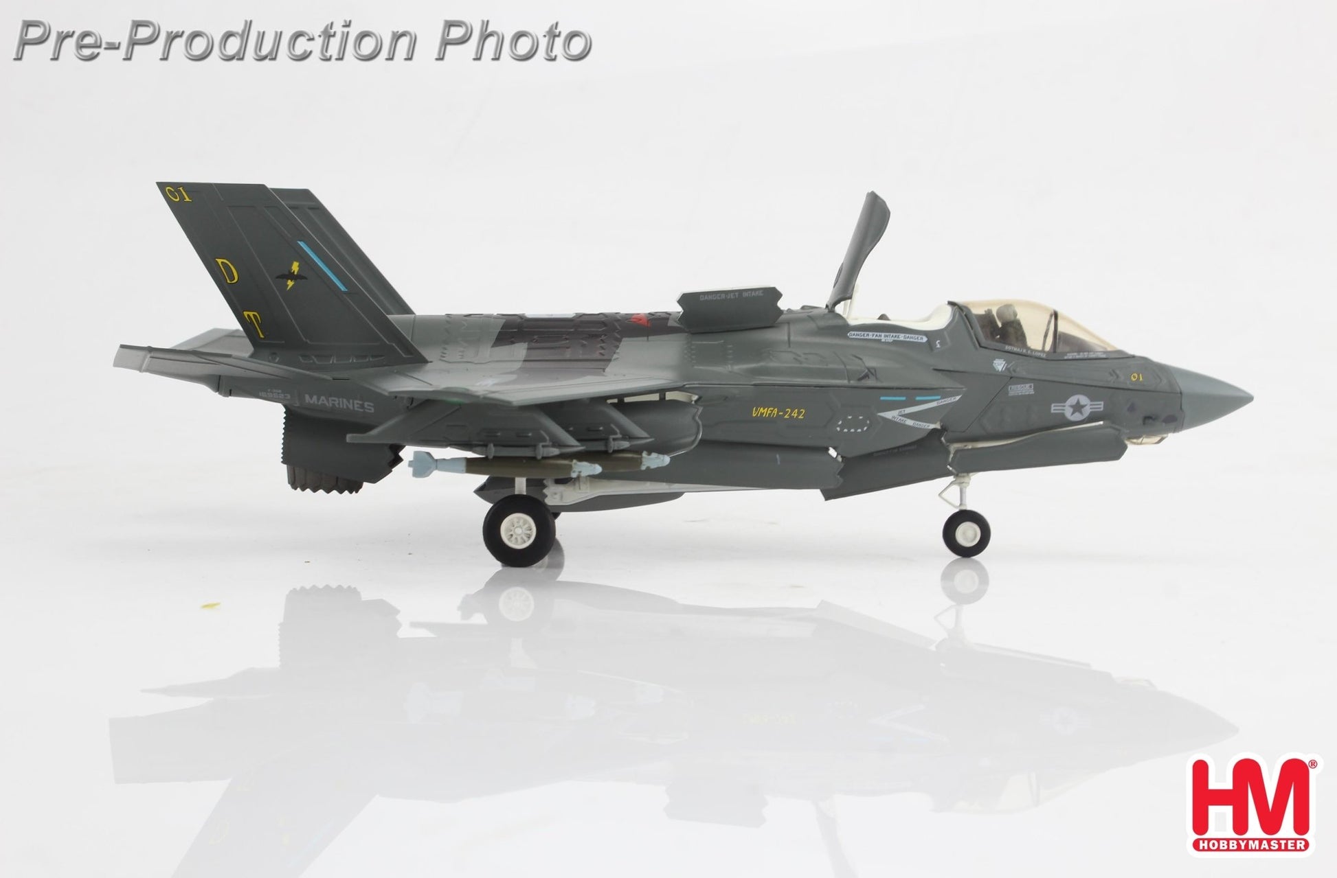 Hobby Master HA4623 1:72 Lockheed F - 35B 169623, VMFA 242 "Bats", Iwakuni 2024 (beast mode)