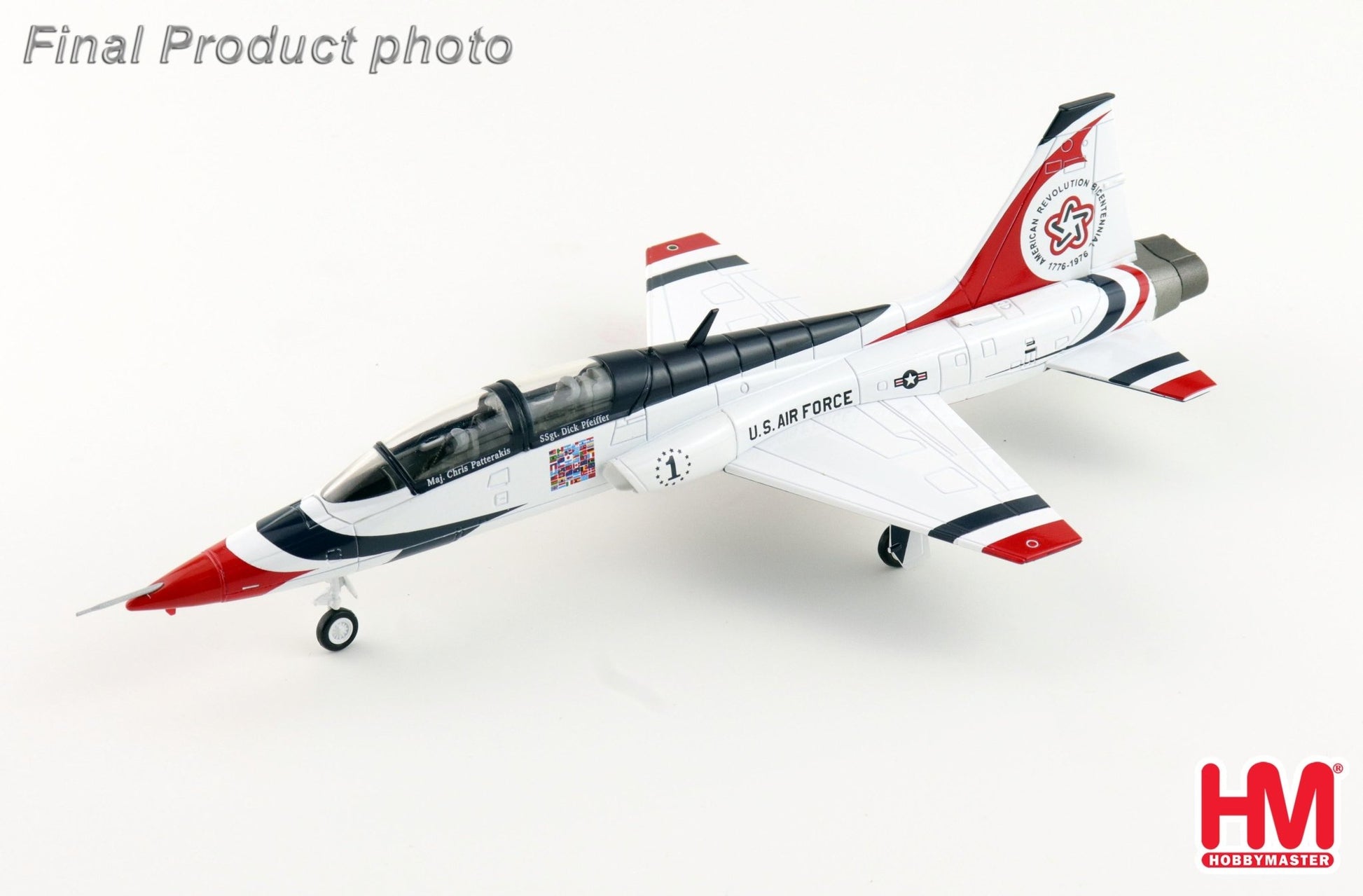Hobby Master HA5416 1:72 T - 38 "Thunderbirds Bicentennial Scheme" No.1 plane, USAF, 1976