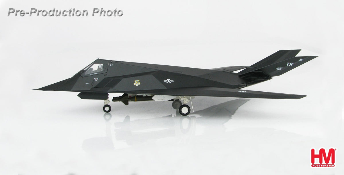 Hobby Master HA5801 1:72 F - 117A Nighthawk 81 - 0796 'Fatal Attraction' Desert Storm 1991
