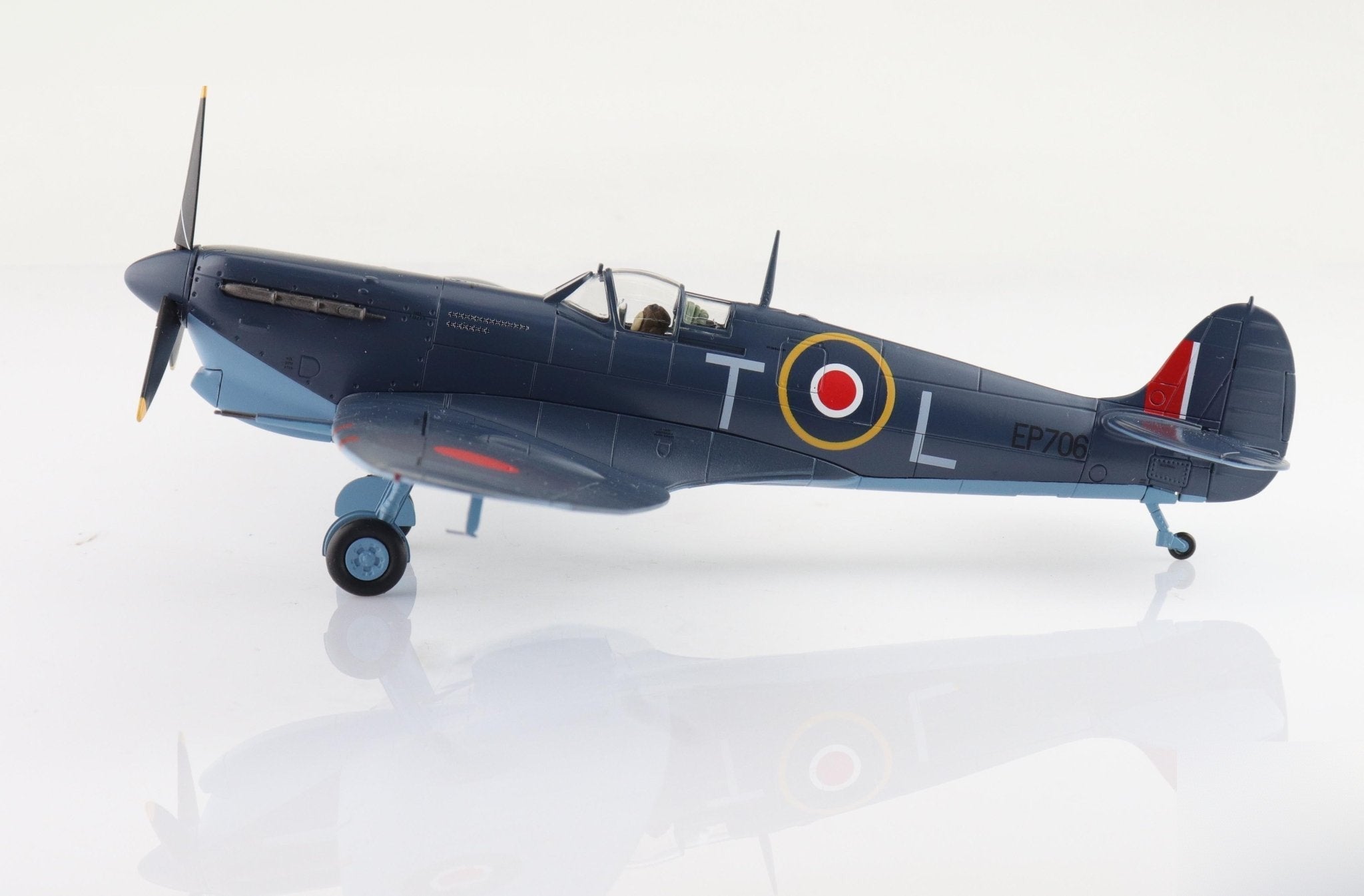 Hobby Master HA7864 1:48 Spitfire Mk.Vb Trop 