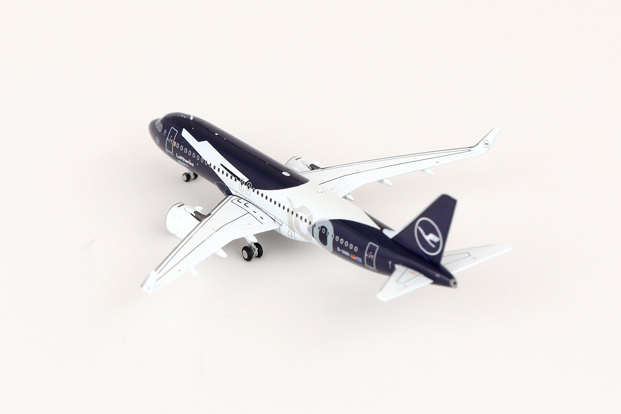 HX Models A420701 1:400 Lufthansa A320NEO