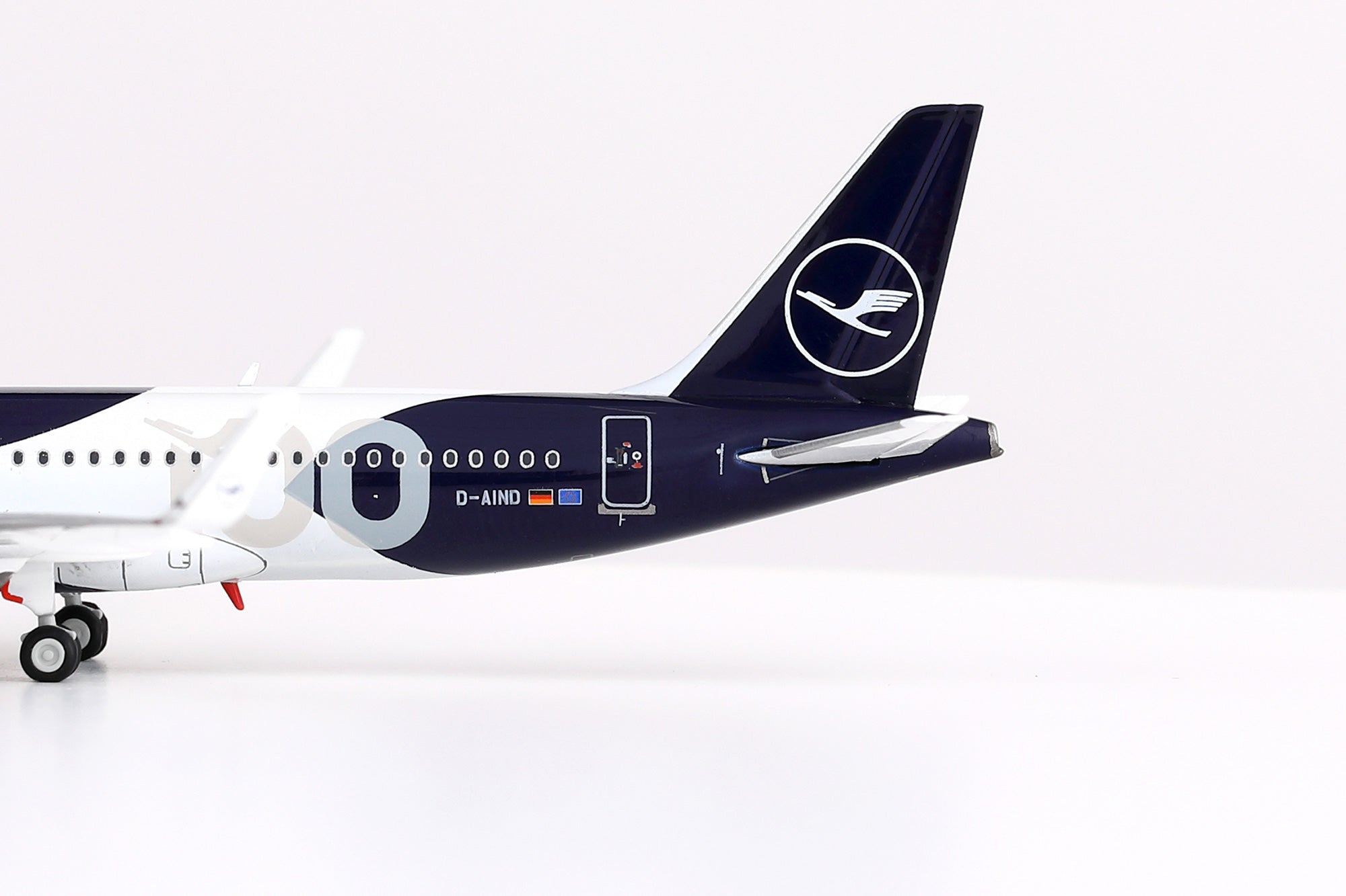 HX Models A420702 1:400 Lufthansa A320NEO