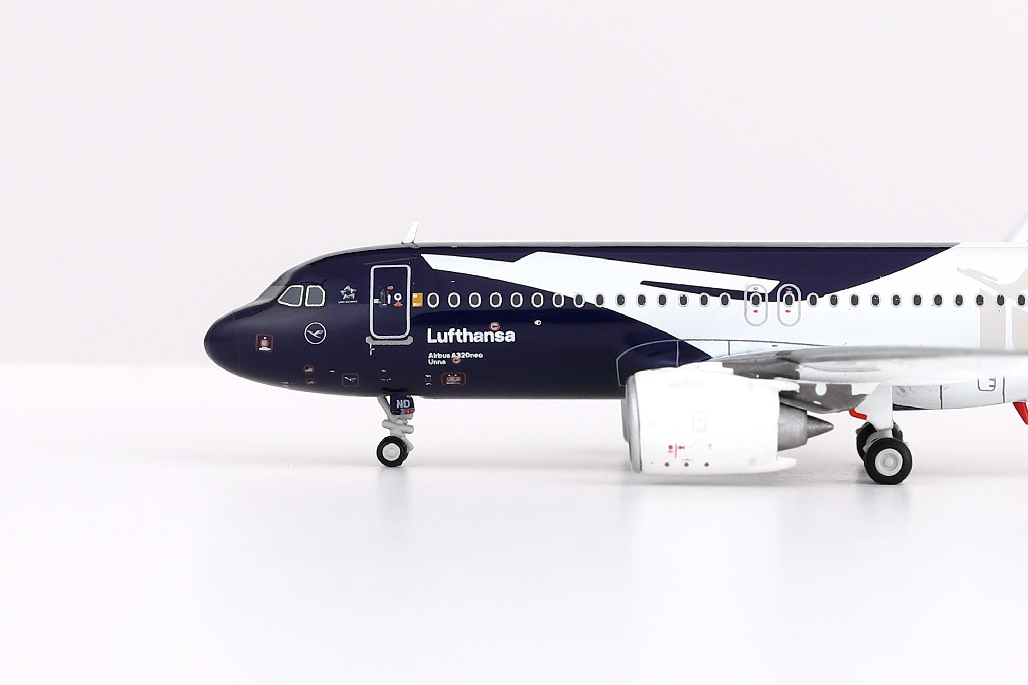 HX Models A420702 1:400 Lufthansa A320NEO