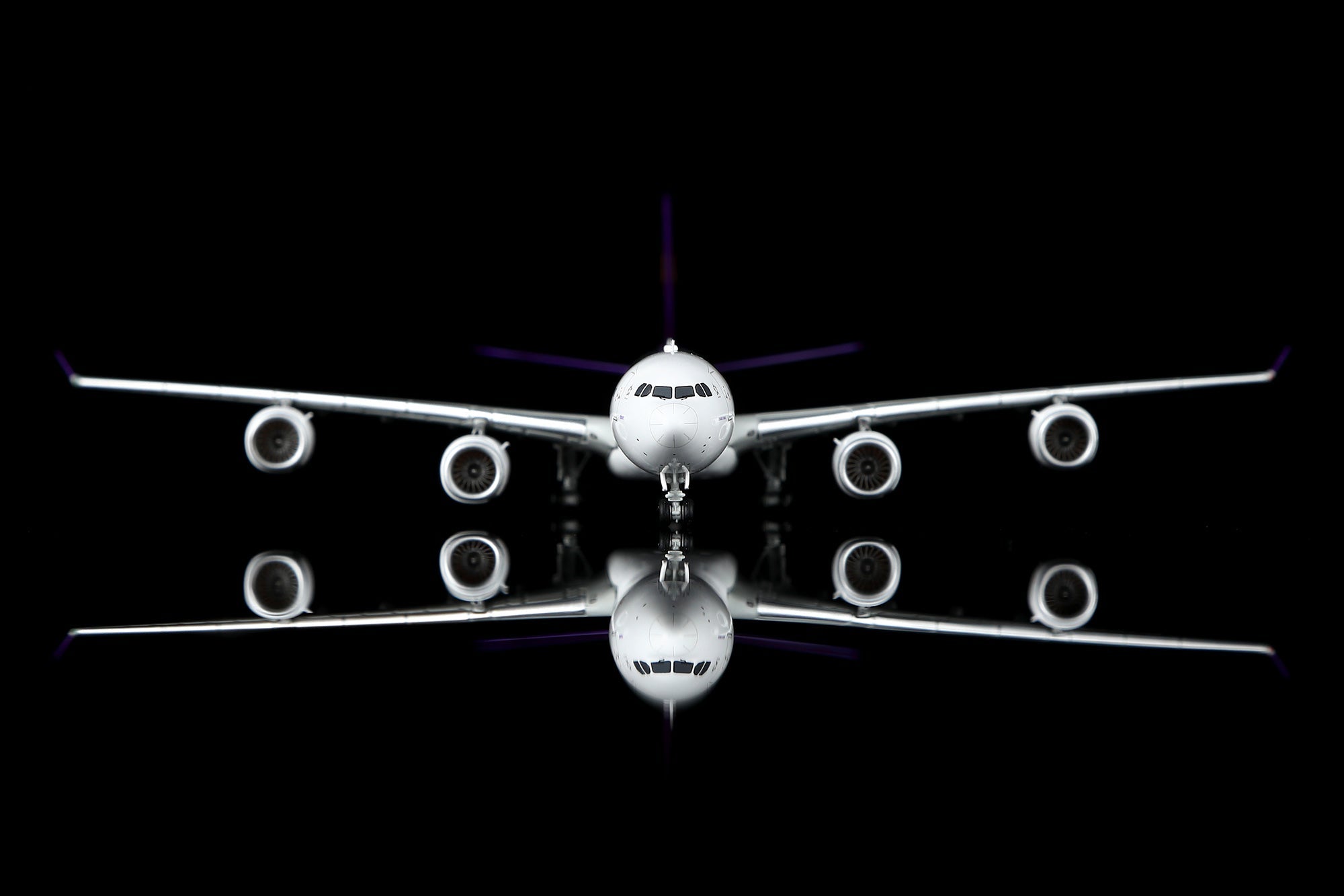 HX Models A530106 1:400 Thai Airways A340-500 HS-TLA – MTS