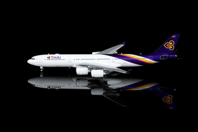 HX Models A530108F 1:400 Thai Airways Airbus A340-500"Flaps Down" HS-TLC