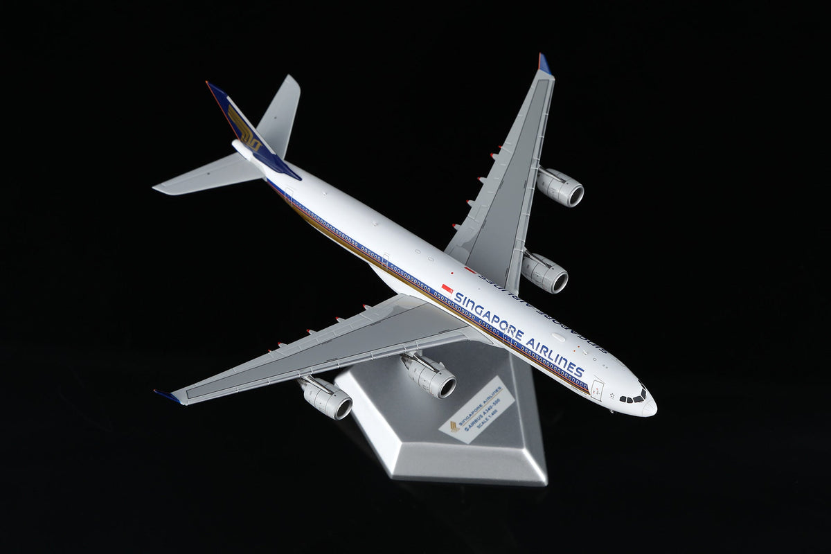 HX Models A530110 1:400 Singapore A340-500 "LEADERSHIP" 9V-SGA