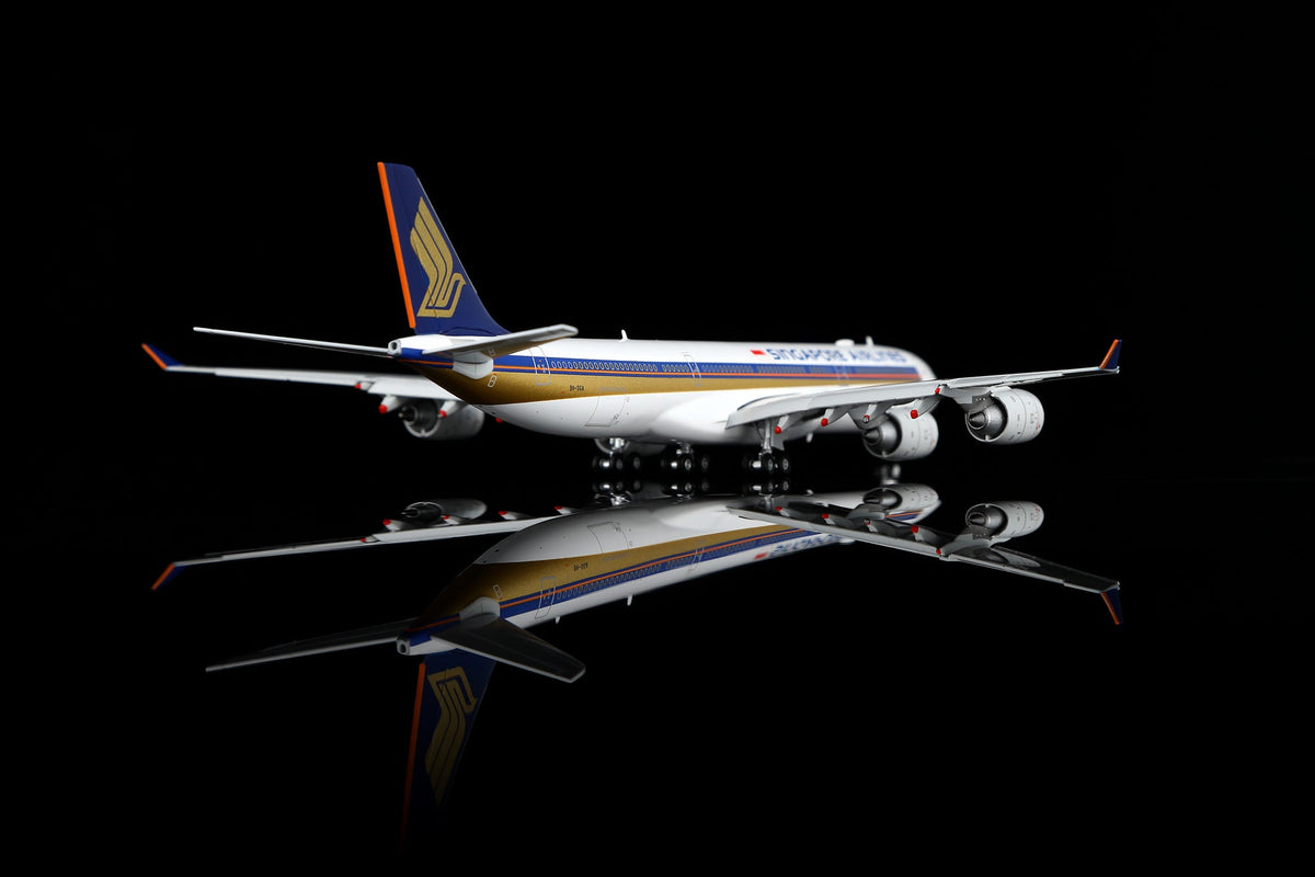 HX Models A530110 1:400 Singapore A340-500 "LEADERSHIP" 9V-SGA