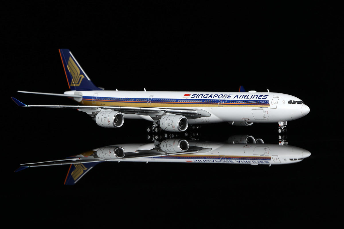 HX Models A530111F 1:400 Singapore A340-500 "LEADERSHIP" 9V-SGB "Flaps Down"