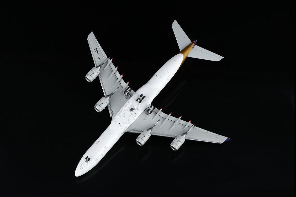 HX Models A530111F 1:400 Singapore A340-500 "LEADERSHIP" 9V-SGB "Flaps Down"