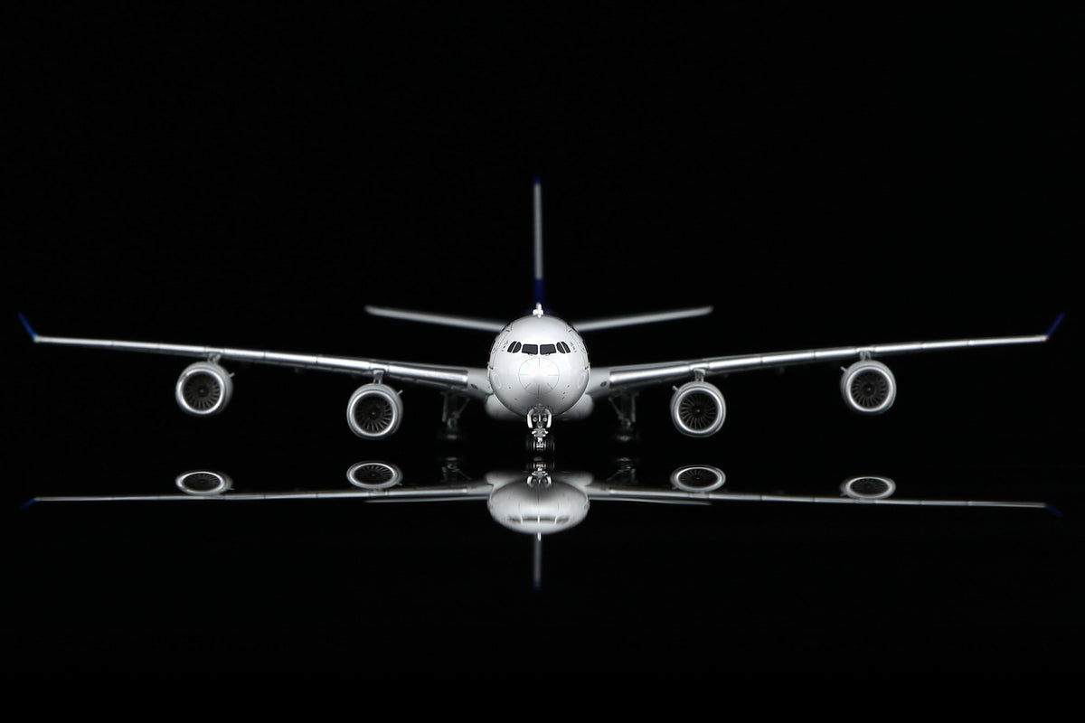 HX Models A530111F 1:400 Singapore A340-500 "LEADERSHIP" 9V-SGB "Flaps Down"
