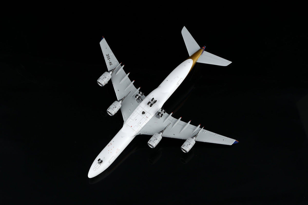 HX Models A530118F 1:400 Singapore A340-500 9V-SGE "Flaps Down"