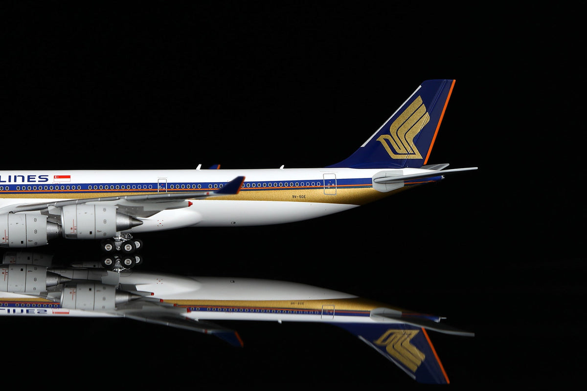 HX Models A530118F 1:400 Singapore A340-500 9V-SGE "Flaps Down"