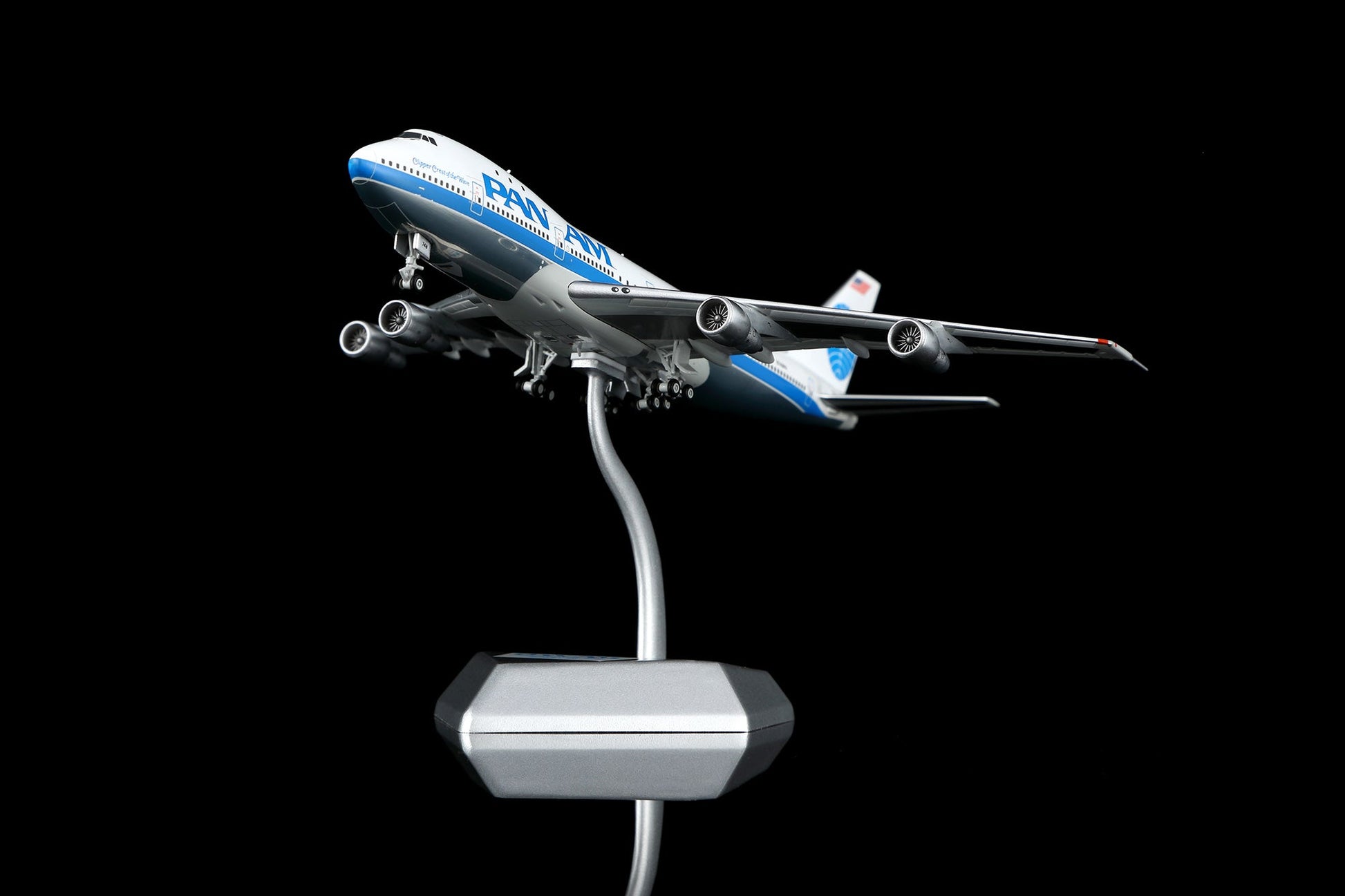 HX Models B551409P 1:400 Pan Am B747-100 "Clipper Crest of the Wave" N748PA