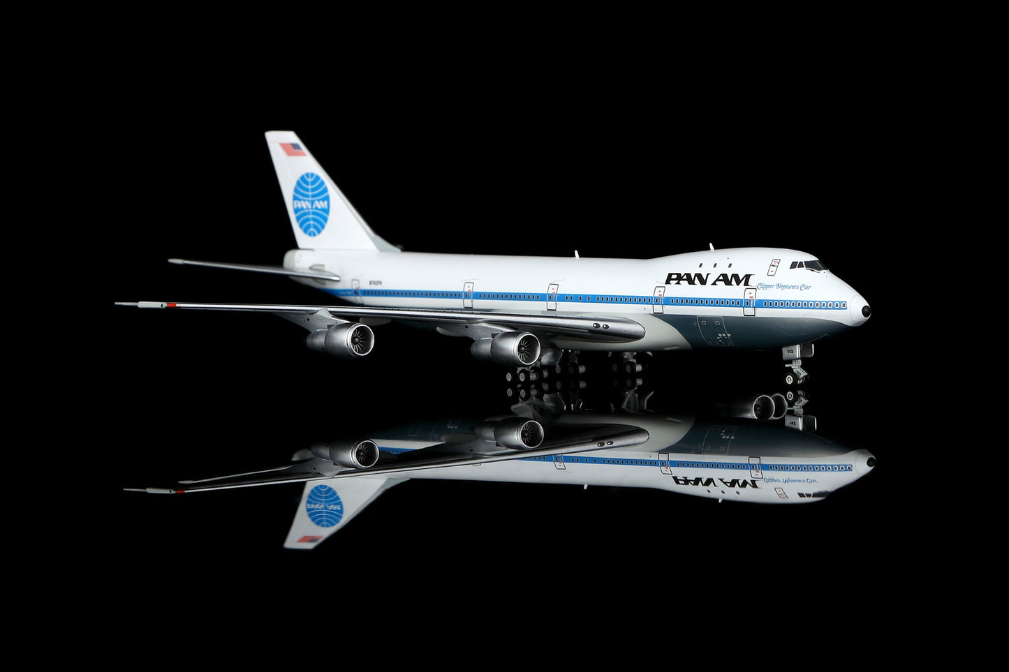 HX Models B551411PF 1:400 Pan Am B747-100 N742PA "Clipper Neptune's Car" "Flaps Down"