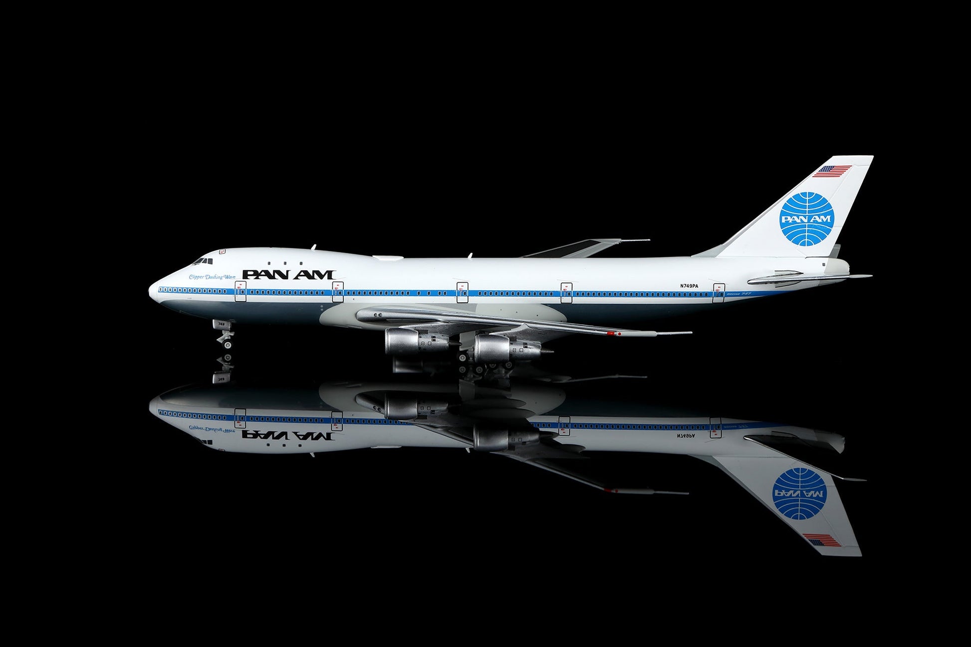 HX Models B551412P 1:400 Pan Am B747-100 "Clipper Dashing Wave" N749PA
