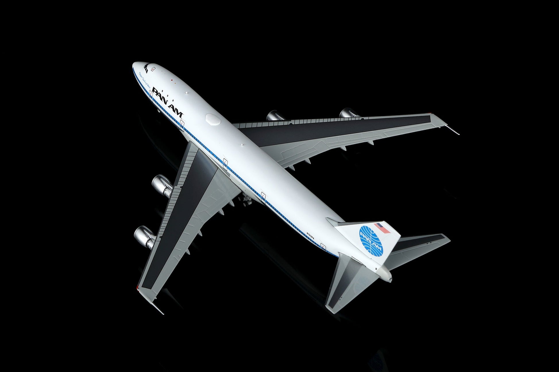 HX Models B551412PF 1:400 Pan Am B747-100 "Clipper Dashing Wave" "Flaps Down" N749PA