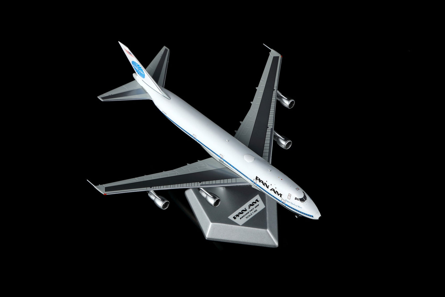 HX Models B551412PF 1:400 Pan Am B747-100 "Clipper Dashing Wave" "Flaps Down" N749PA