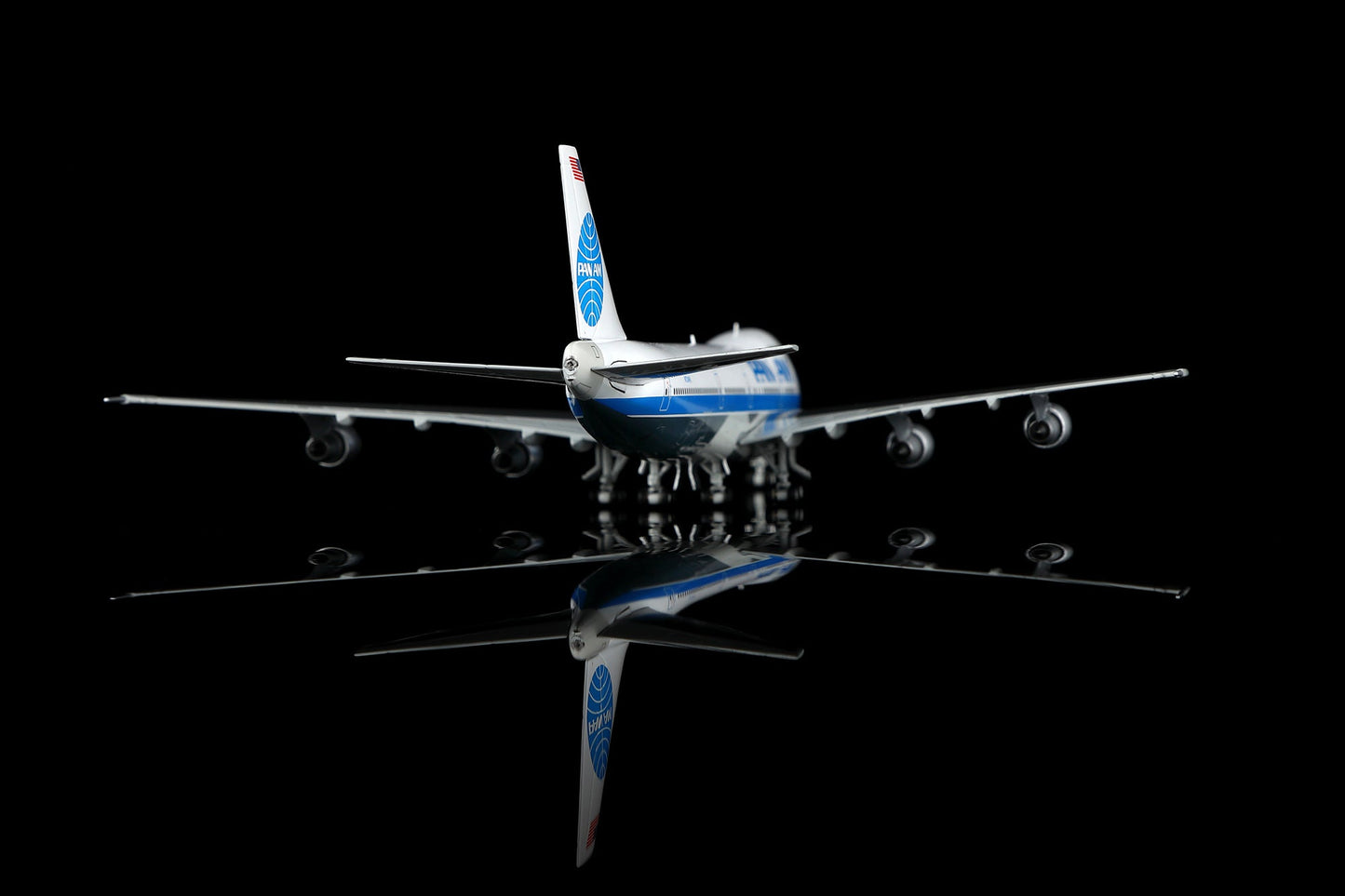 HX Models B598202P 1:400 Pan Am B747-200 N724PA "Clipper Fairwind"