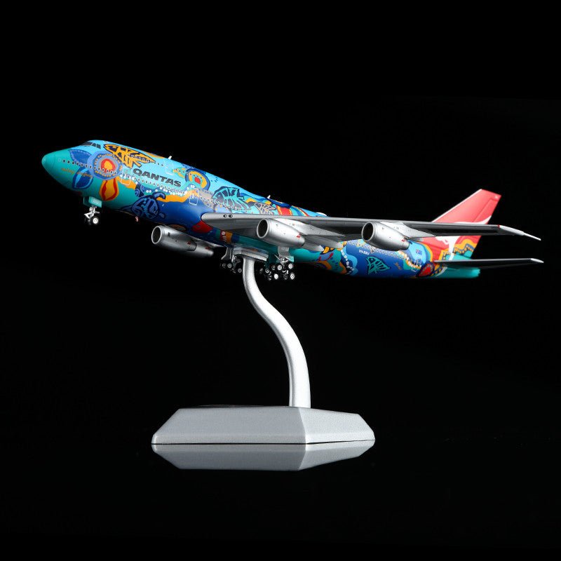 HX Models B606501 1:400 Qantas B747 - 300 "Nalanji Dreanming"VH - EBU