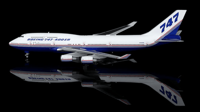 HX Models B611601 1:400 Boeing 747 - 400 Boeing Company N747ER