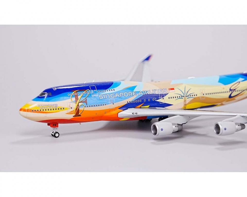 HX Models B615302 1:400 Singapore Airlines Boeing 747 - 400 9V - SPK "Tropical" Standard Version