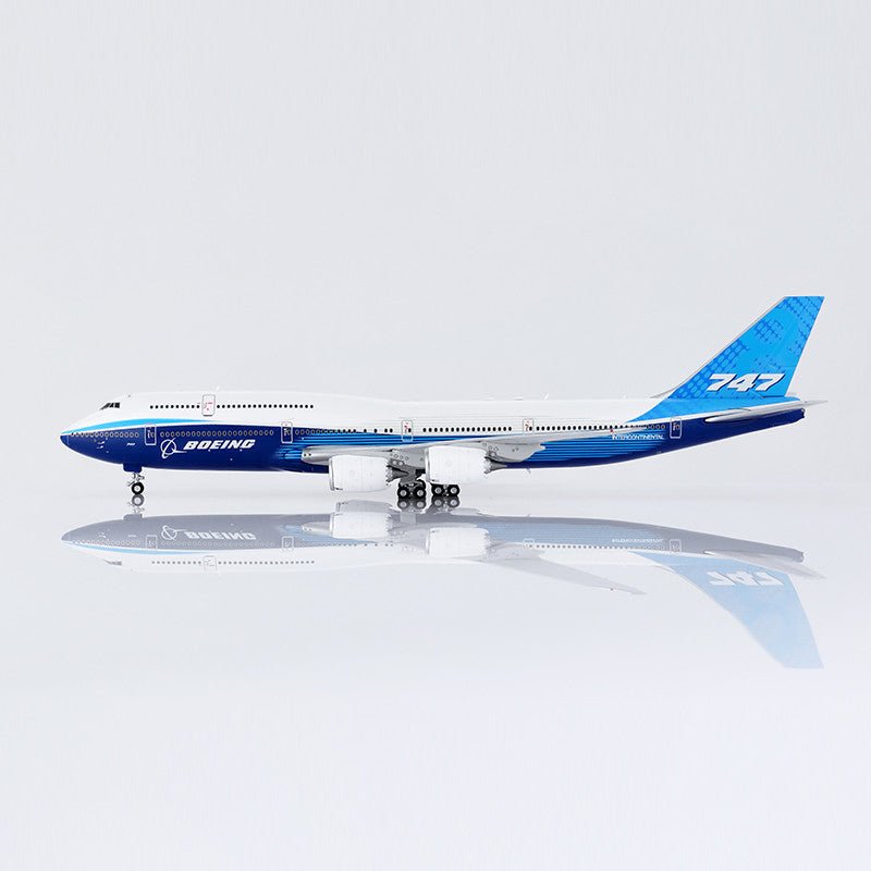 HX Models B631003 1:400 Boeing Company B747 - 8 Blue "House livery"
