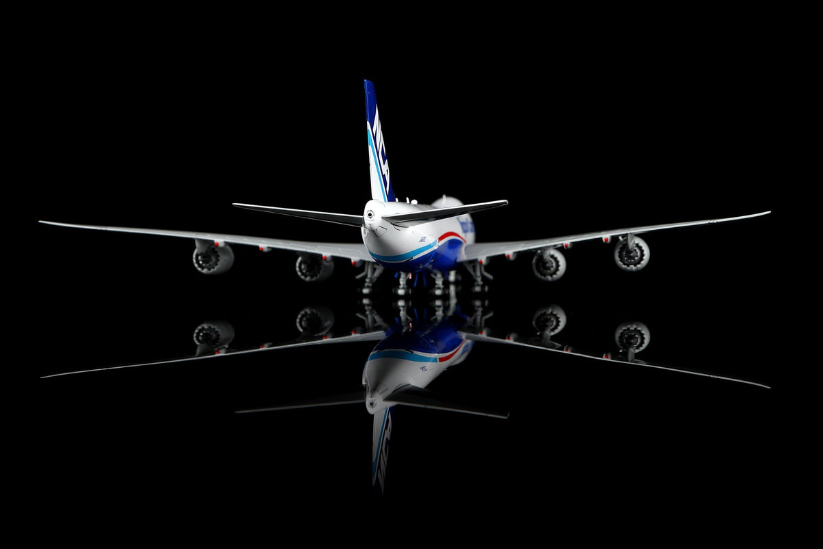 HX Models B632101C 1:400 Nippon Cargo Airlines B747-8F JA12KZ "Interactive Series"