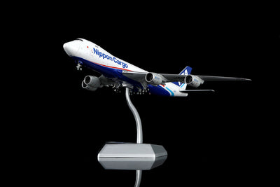 HX Models B632101F 1:400 Nippon Cargo Airlines B747-8F JA12KZ "Flaps Down"