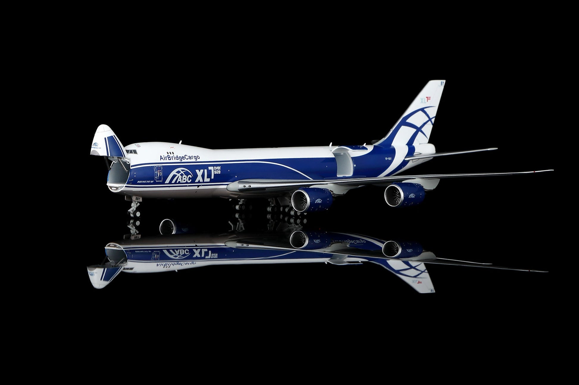 HX Models B632602F 1:400 Air Bridge Cargo B747-8F VP-BBY "Flaps Down"