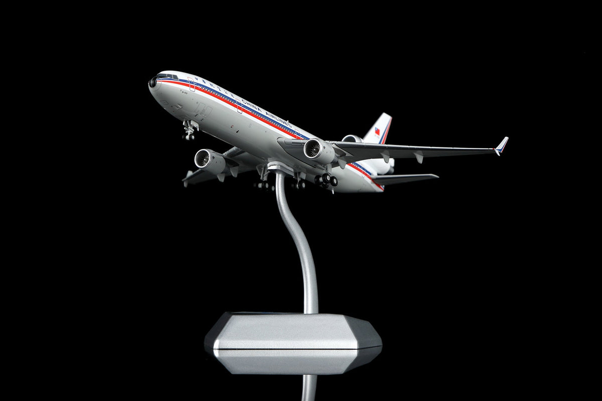 HX Models M101007F 1:400 China Airlines MD-11 B-150 "Flaps Down"