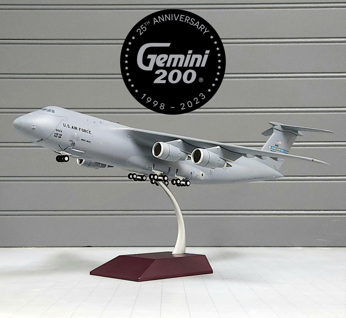 *Gemini Jets G2AFO1133 1:200 USAF C-5M Super Galaxy 69-0024 "Dover AFB"