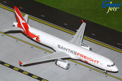 Gemini Jets G2QFA1477 1:200 Qantas Freight A321P2F VH-XF4 “Santa’s Freight” titles (upgraded stand)