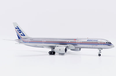 JC Wings LH2290 1:200 Boeing House Color 757-200 "Polished" Reg: N505EA