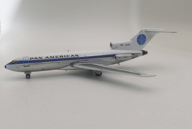Inflight IF721PA0123P 1:200 Pan Am Boeing 727 - 21
