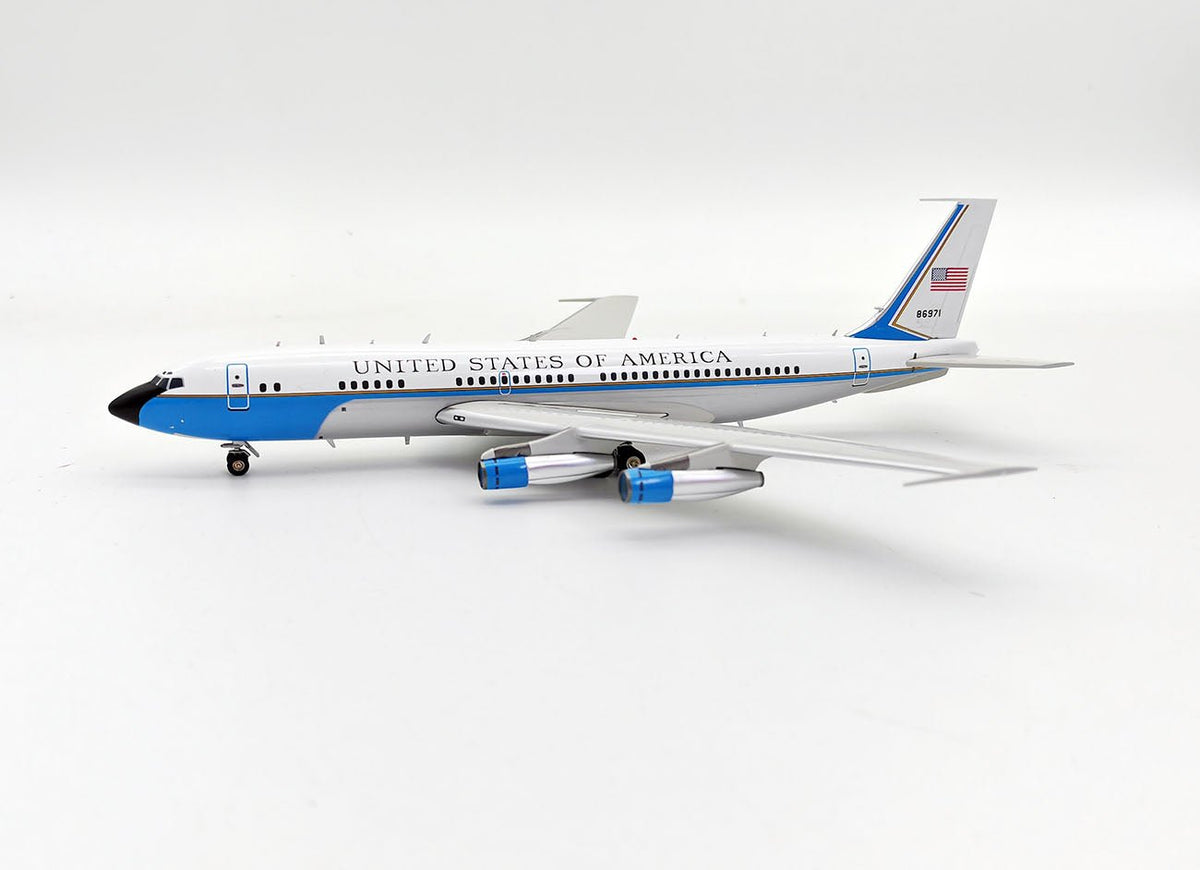Inflight200 IF137B6971 1:200 USAF VC - 137A