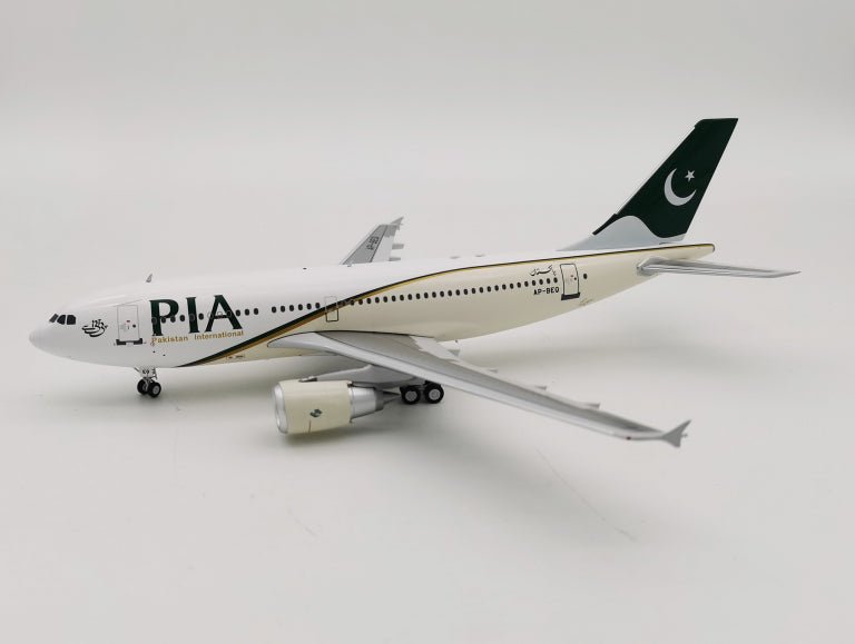InFlight200 IF310PK1120 PIA Airbus A310 - 308 AP - BEQ