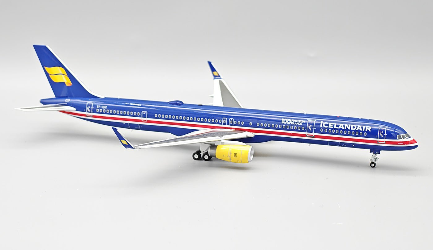 InFlight200 IF753FI0425 1:200 Icelandair Boeing 757 - 3E7TF - ISX