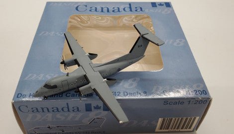 JC Wings JC2074 1:200 RCAF De Havilland Canada Dash 8 CC - 142 142001