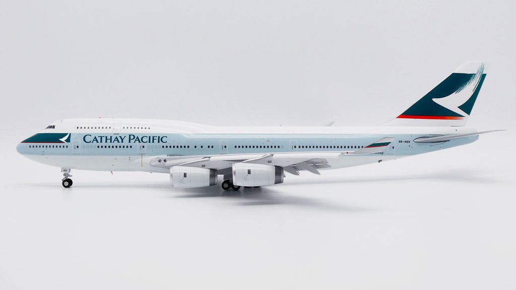 JC Wings SA2017A 1:200 Cathay Boeing 747 - 400 Reg: VR - HOV Flaps Down