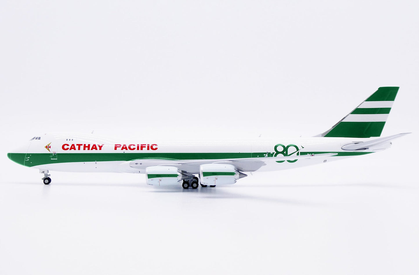 JC Wings SA4115 1:400 Cathay Pacific Boeing 747-8F "80th Anniversary" B-LJE
