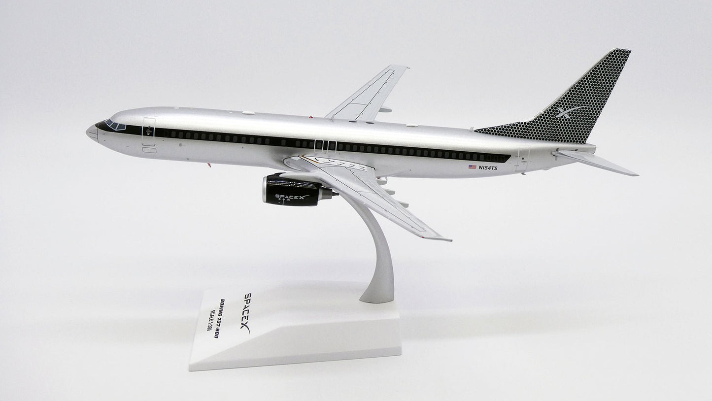 JC Wings XX20558 1:200 SpaceX Boeing 737-800 Reg: N154TS