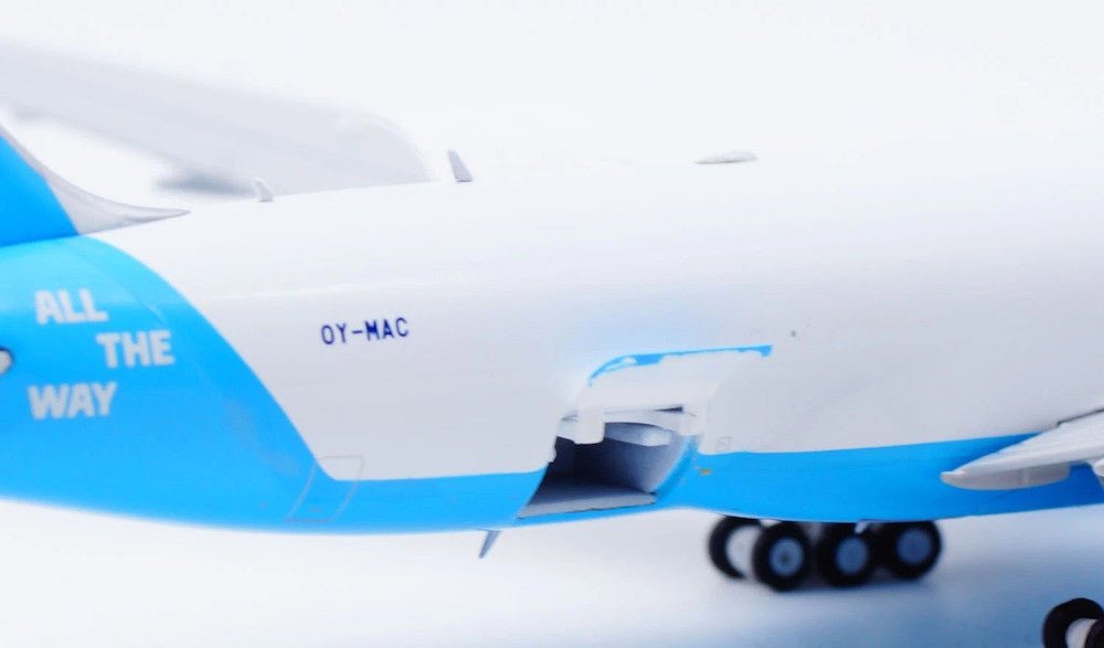 JC Wings XX40289C 1:400 Maersk Air Cargo Boeing 777F "Interactive Series" OY-MAC