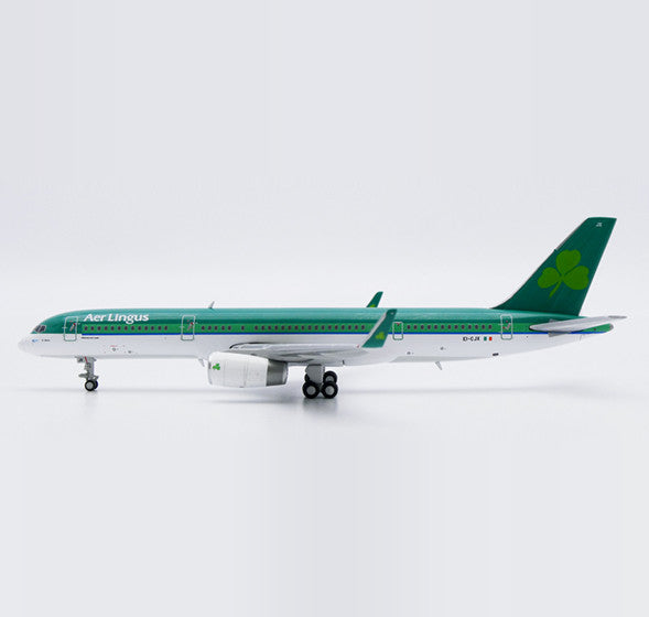 JC Wings 1:400 scale Aer Lingus Boeing 757-200 Reg: EI-CJX diecast model airplane